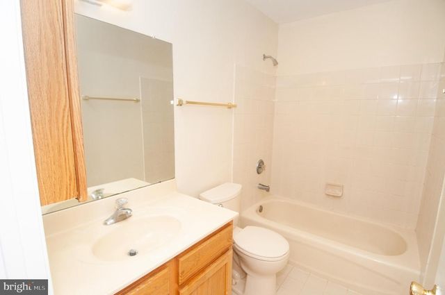 17 YORKSHIRE VILLAGE, Lawrence Township, NJ 08648