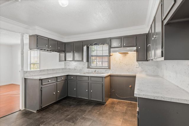 2701 Almendares Avenue, Pasadena, TX 77506