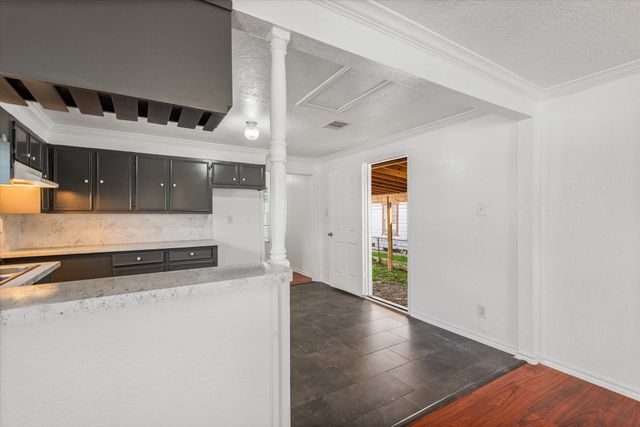 2701 Almendares Avenue, Pasadena, TX 77506