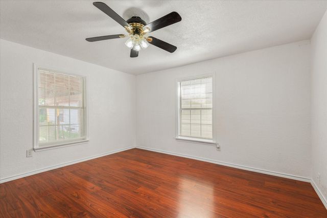 2701 Almendares Avenue, Pasadena, TX 77506
