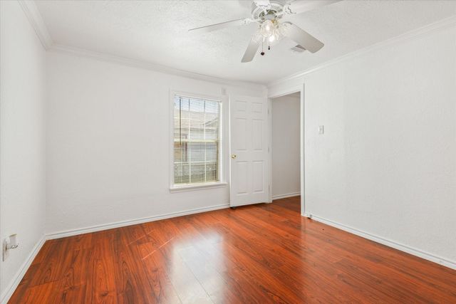 2701 Almendares Avenue, Pasadena, TX 77506