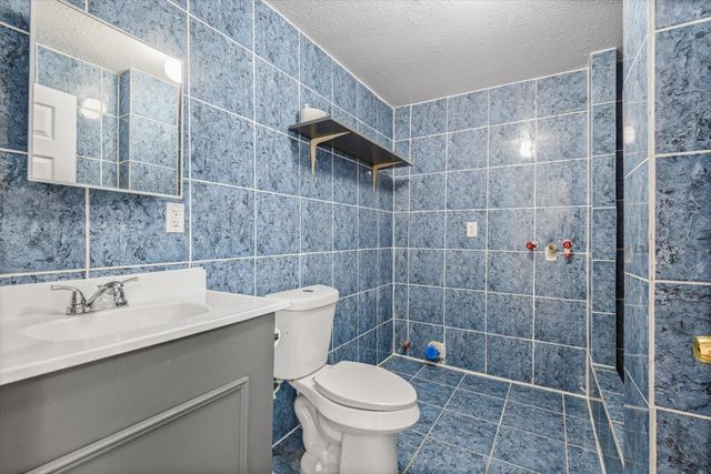 2701 Almendares Avenue, Pasadena, TX 77506