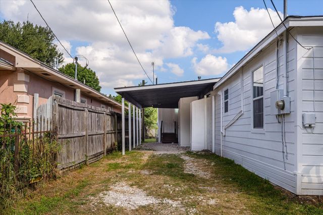 2701 Almendares Avenue, Pasadena, TX 77506