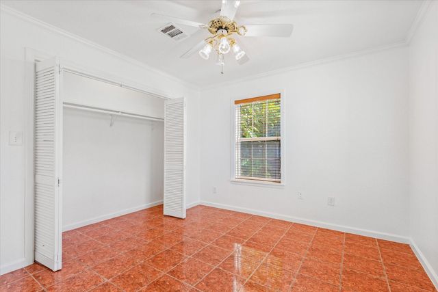 2701 Almendares Avenue, Pasadena, TX 77506