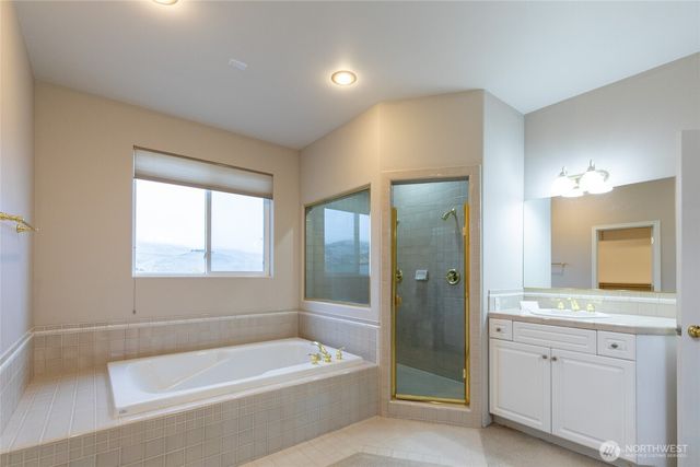 1093 Rue Jolie, Wenatchee, WA 98801