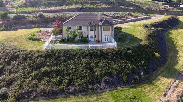 1093 Rue Jolie, Wenatchee, WA 98801