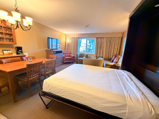 204 206 Qtr 2 Grand Summit Way 204 206 Qtr 2, Dover, VT 05356