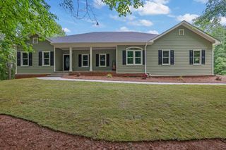 216 Scenic Drive, Hoschton, GA 30548