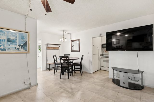 1021 NE 24th Avenue 12, Pompano Beach, FL 33062