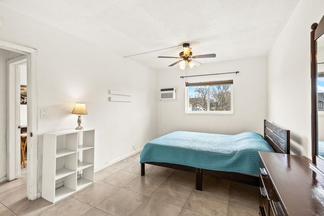 1021 NE 24th Avenue 12, Pompano Beach, FL 33062