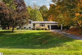 7297 Whispering Hills, Traverse City, MI 49684