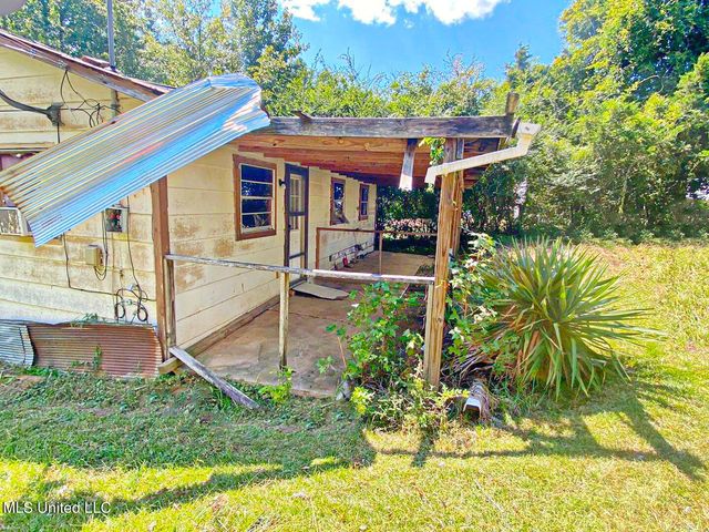 2825 Attala Road, 2207, Kosciusko, MS 39090