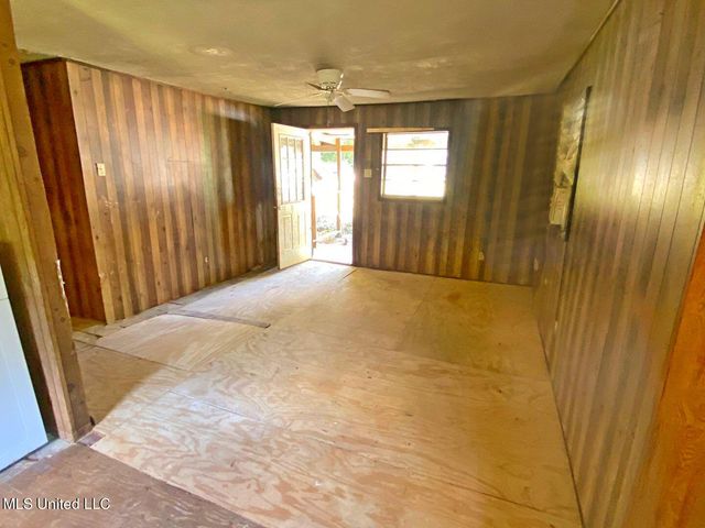 2825 Attala Road, 2207, Kosciusko, MS 39090