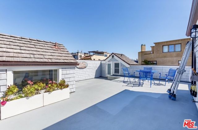 4219 Roma Court, Los Angeles, CA 90292