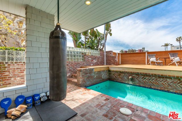4219 Roma Court, Los Angeles, CA 90292