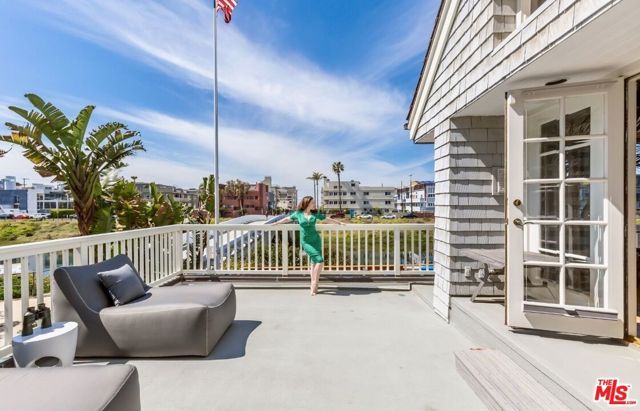 4219 Roma Court, Los Angeles, CA 90292