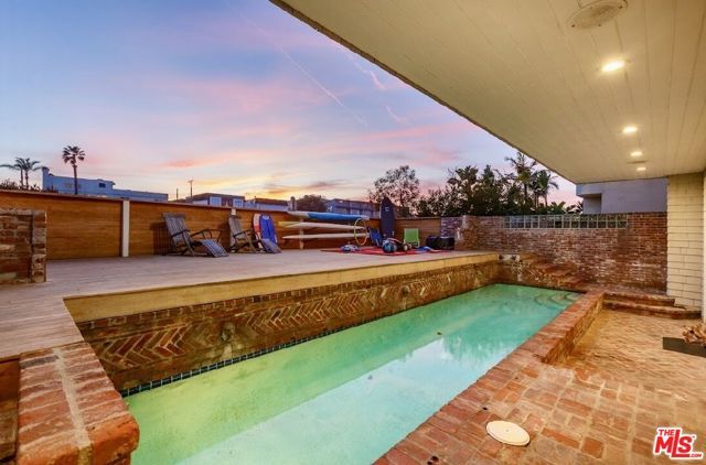 4219 Roma Court, Los Angeles, CA 90292