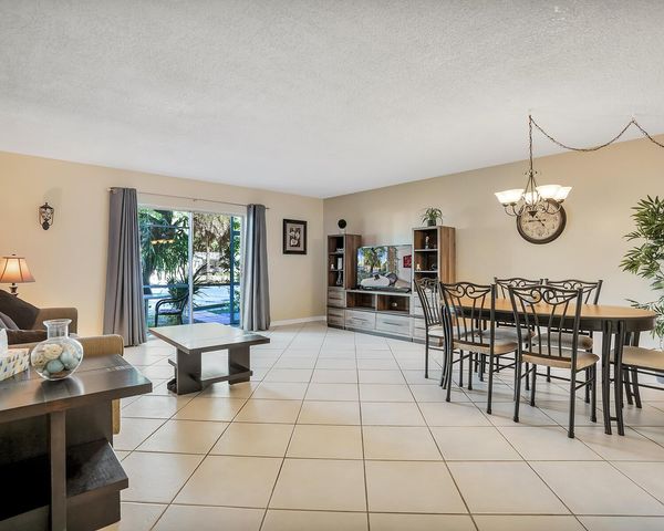 2061 NW 47th Terrace 103, Lauderhill, FL 33313
