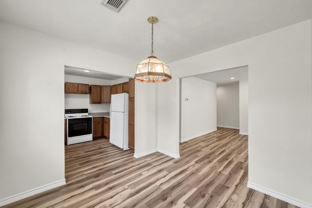 6 Forest Hollow, Trinity, TX 75862