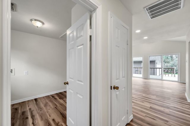 6 Forest Hollow, Trinity, TX 75862