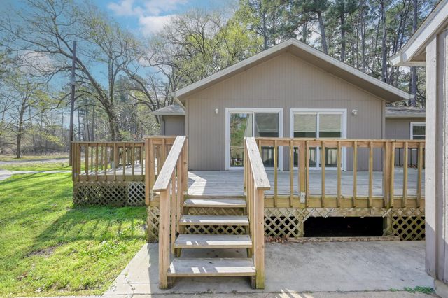 6 Forest Hollow, Trinity, TX 75862