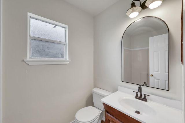 6 Forest Hollow, Trinity, TX 75862