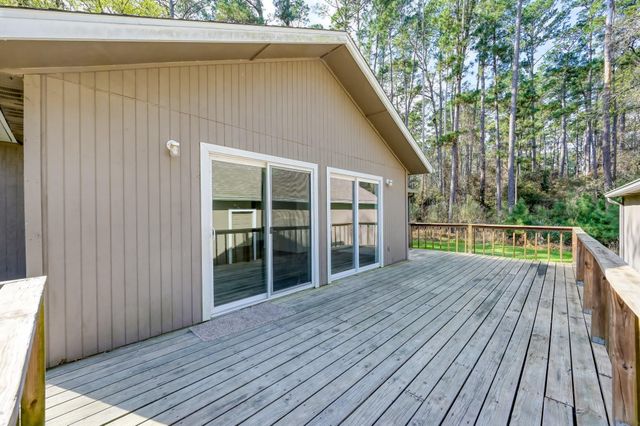 6 Forest Hollow, Trinity, TX 75862