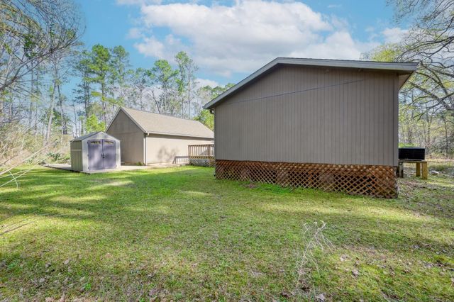 6 Forest Hollow, Trinity, TX 75862