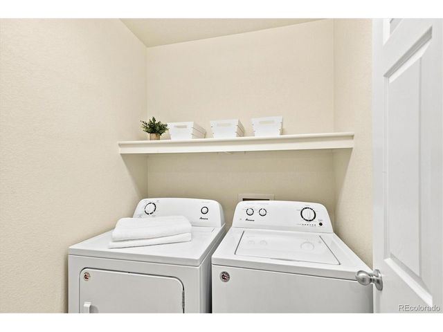 8705 E 29th Pl, Denver, CO 80238