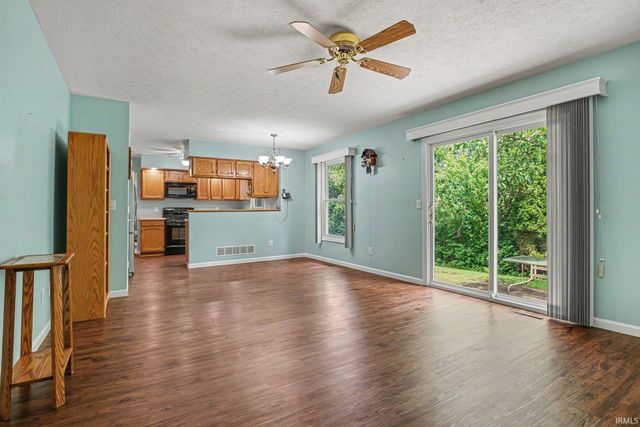 4130 Greenglade Court, South Bend, IN 46628