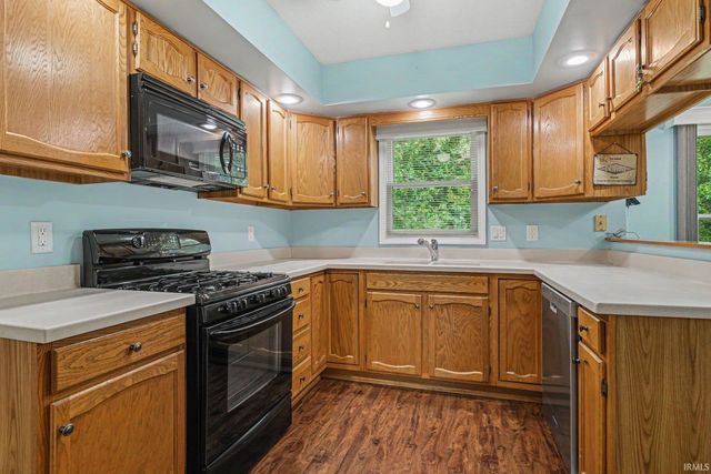 4130 Greenglade Court, South Bend, IN 46628