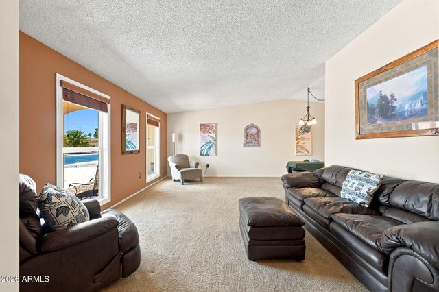 11018 W PALMERAS Drive, Sun City, AZ 85373