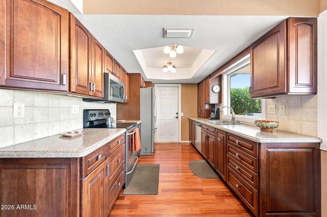 11018 W PALMERAS Drive, Sun City, AZ 85373