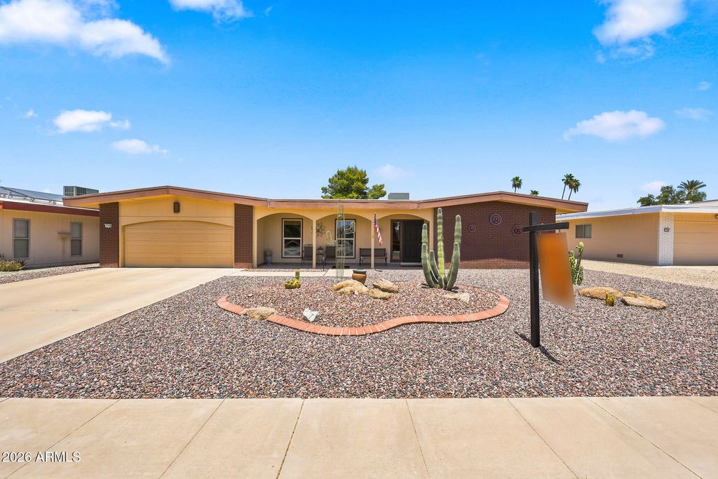 11018 W PALMERAS Drive, Sun City, AZ 85373