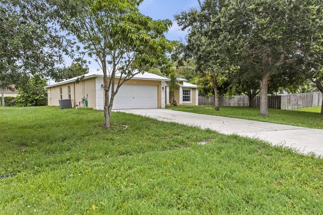 2134 SW Savage Boulevard, Port St. Lucie, FL 34953