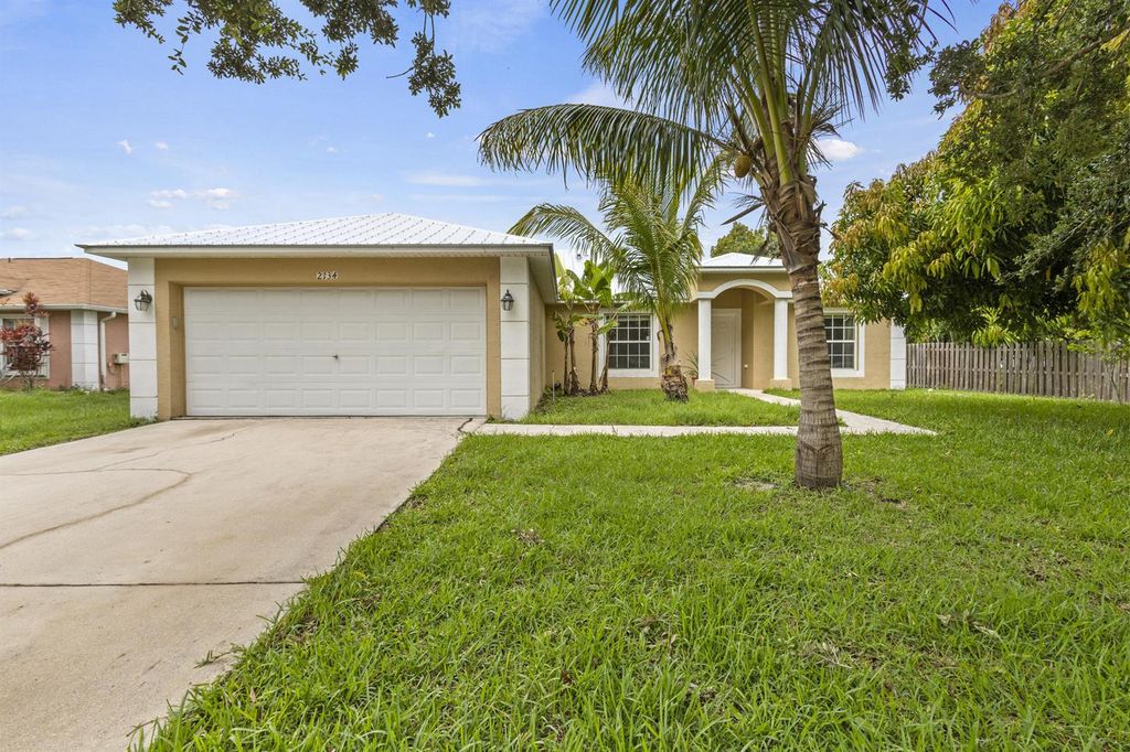 2134 SW Savage Boulevard, Port St. Lucie, FL 34953