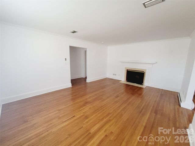 1348 E Woodlawn Road, Charlotte, NC 28209