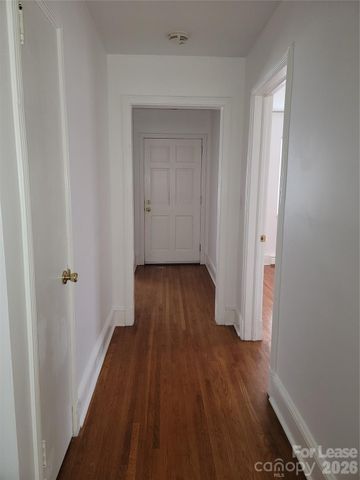 1348 E Woodlawn Road, Charlotte, NC 28209