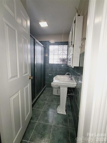 1348 E Woodlawn Road, Charlotte, NC 28209