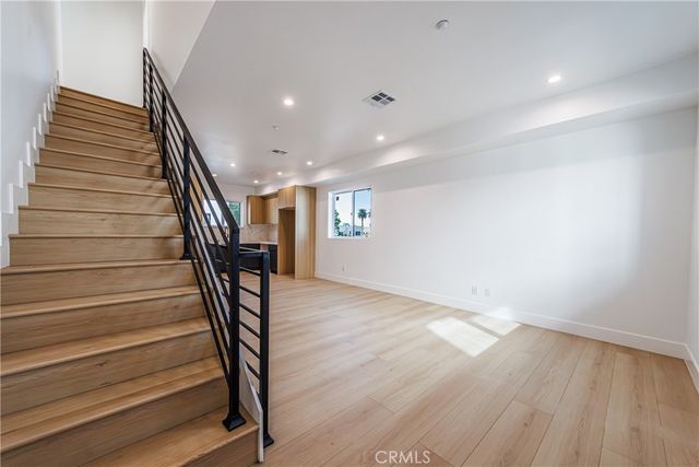 5209 W 20th Street 2, Los Angeles, CA 90016