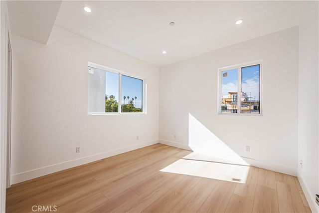 5209 W 20th Street 2, Los Angeles, CA 90016