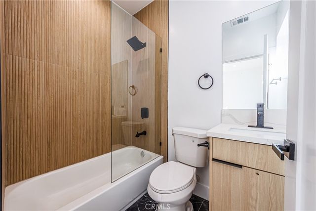 5209 W 20th Street 2, Los Angeles, CA 90016