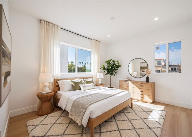 5209 W 20th Street 2, Los Angeles, CA 90016