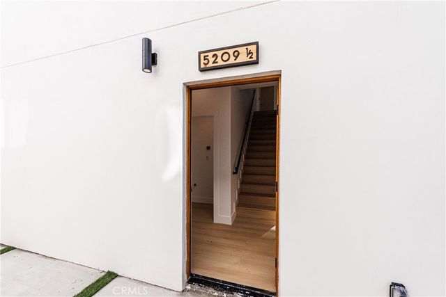 5209 W 20th Street 2, Los Angeles, CA 90016