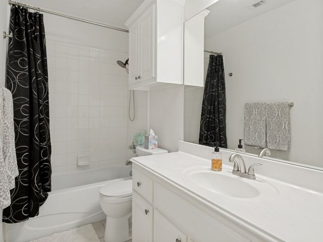 2005 Saint Pierre Drive, Carrollton, TX 75006