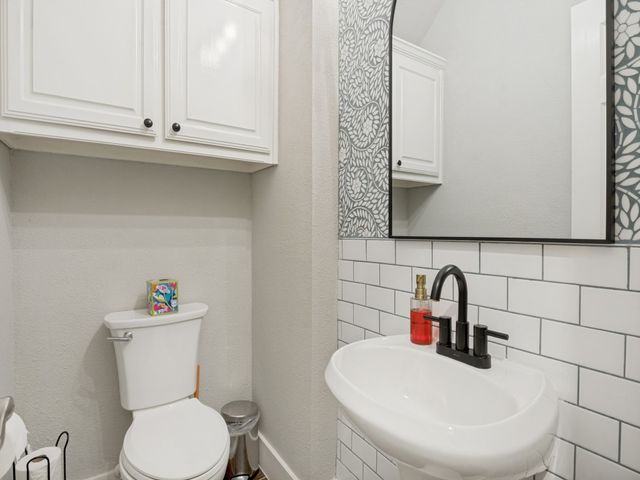 2005 Saint Pierre Drive, Carrollton, TX 75006