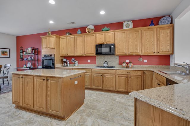 13776 Fieldstone Drive, Huntley, IL 60142