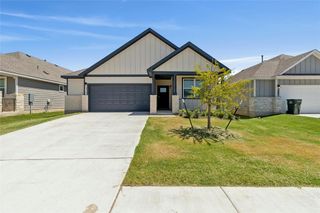 475 Brooks Ranch DR, Kyle, TX 78640