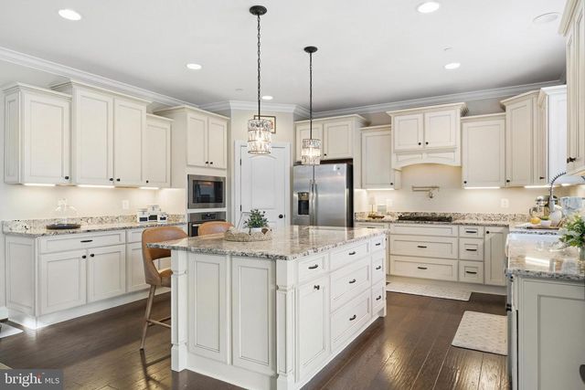 12732 LEGACY DR, Dunkirk, MD 20754