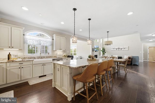 12732 LEGACY DR, Dunkirk, MD 20754